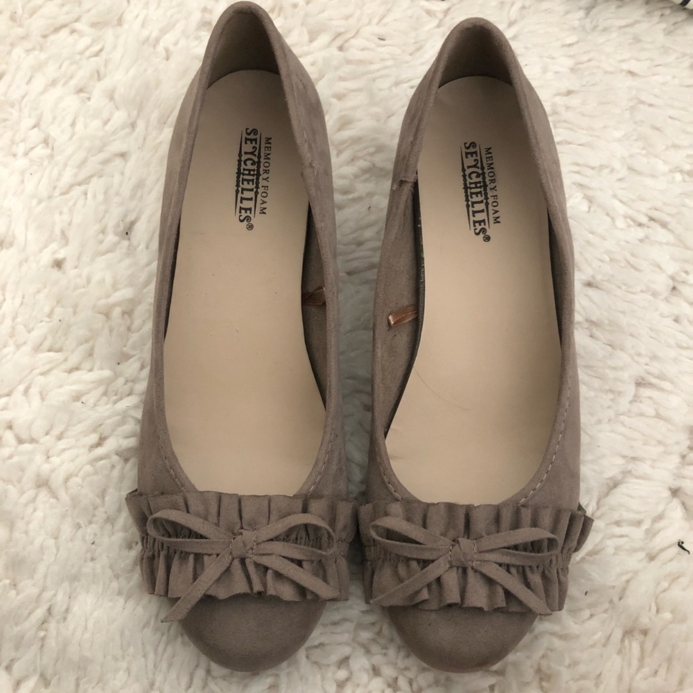 1.5 inch toupe shoes by Seychelles